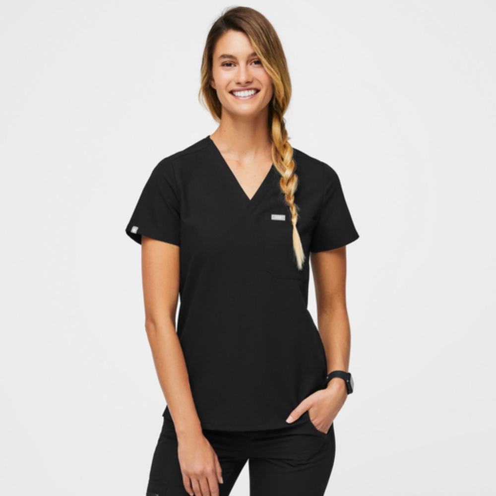 FIGS Catarina One Pocket Scrub Top